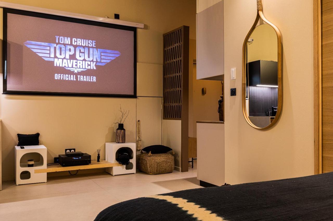 Host Inn Le Lumiere Spa & Cinema Lyon Zewnętrze zdjęcie
