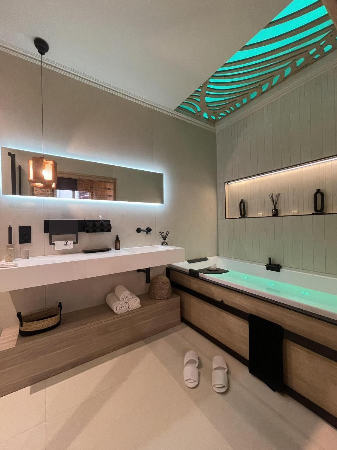 Host Inn Le Lumiere Spa & Cinema Lyon Zewnętrze zdjęcie