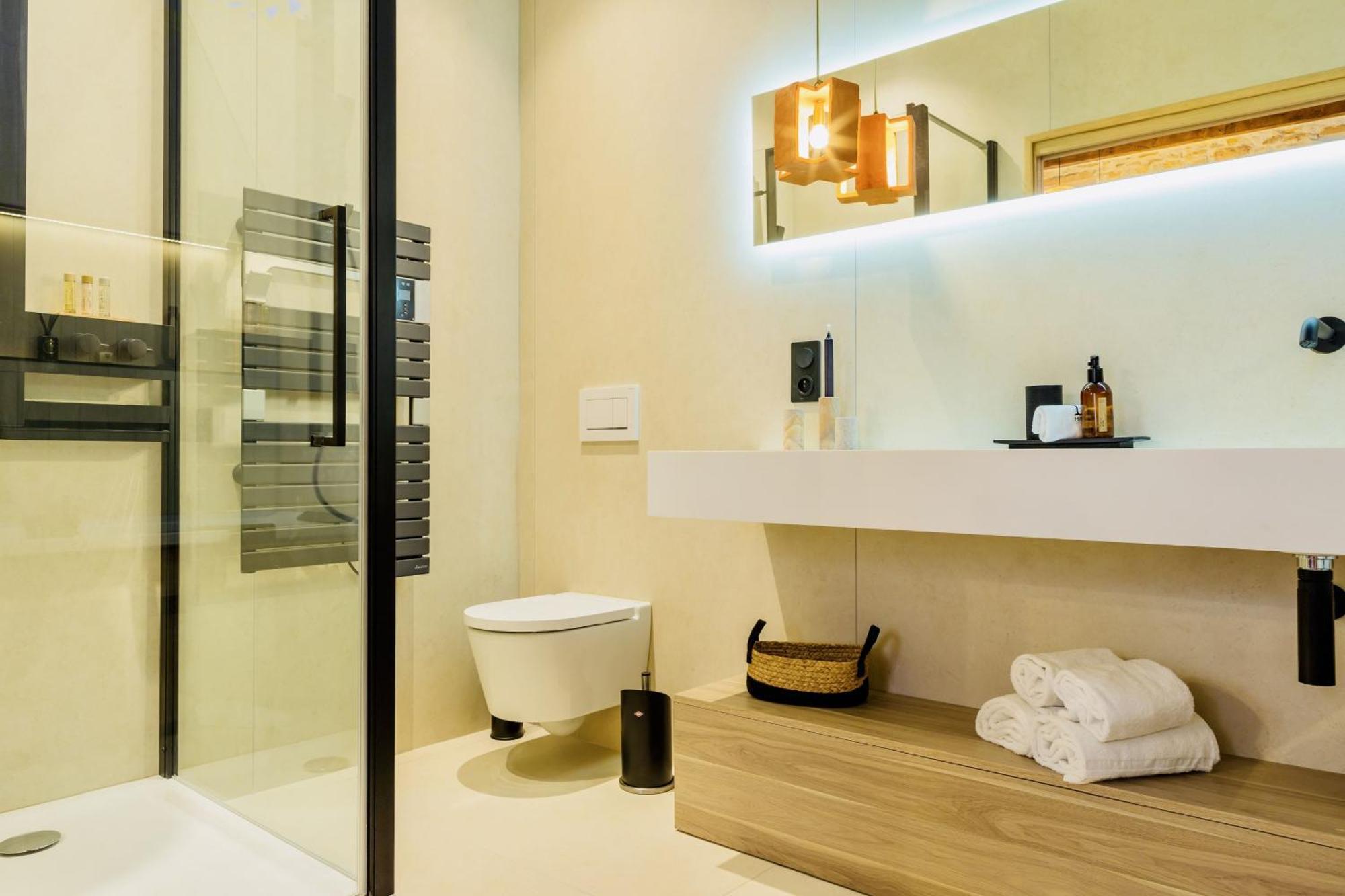 Host Inn Le Lumiere Spa & Cinema Lyon Pokój zdjęcie