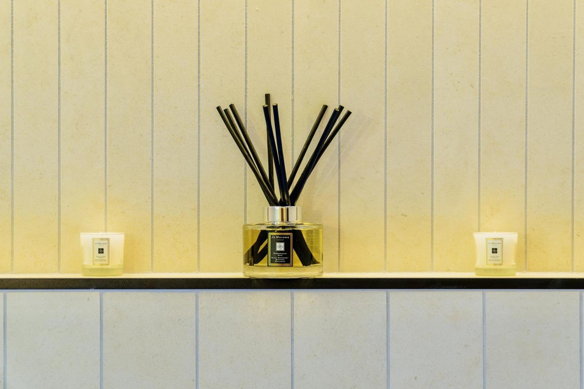 Host Inn Le Lumiere Spa & Cinema Lyon Pokój zdjęcie